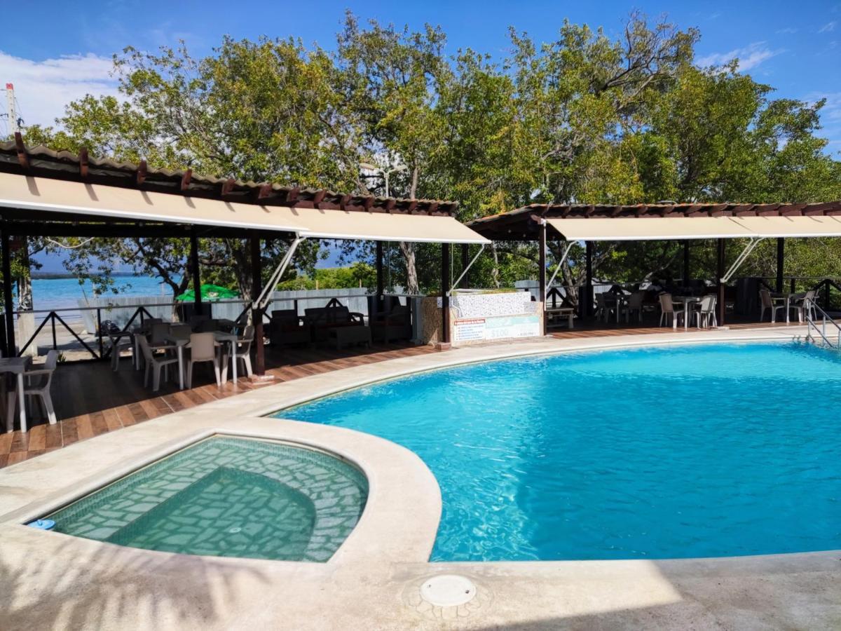 Hotel El Barco Compostela de Azua 外观 照片