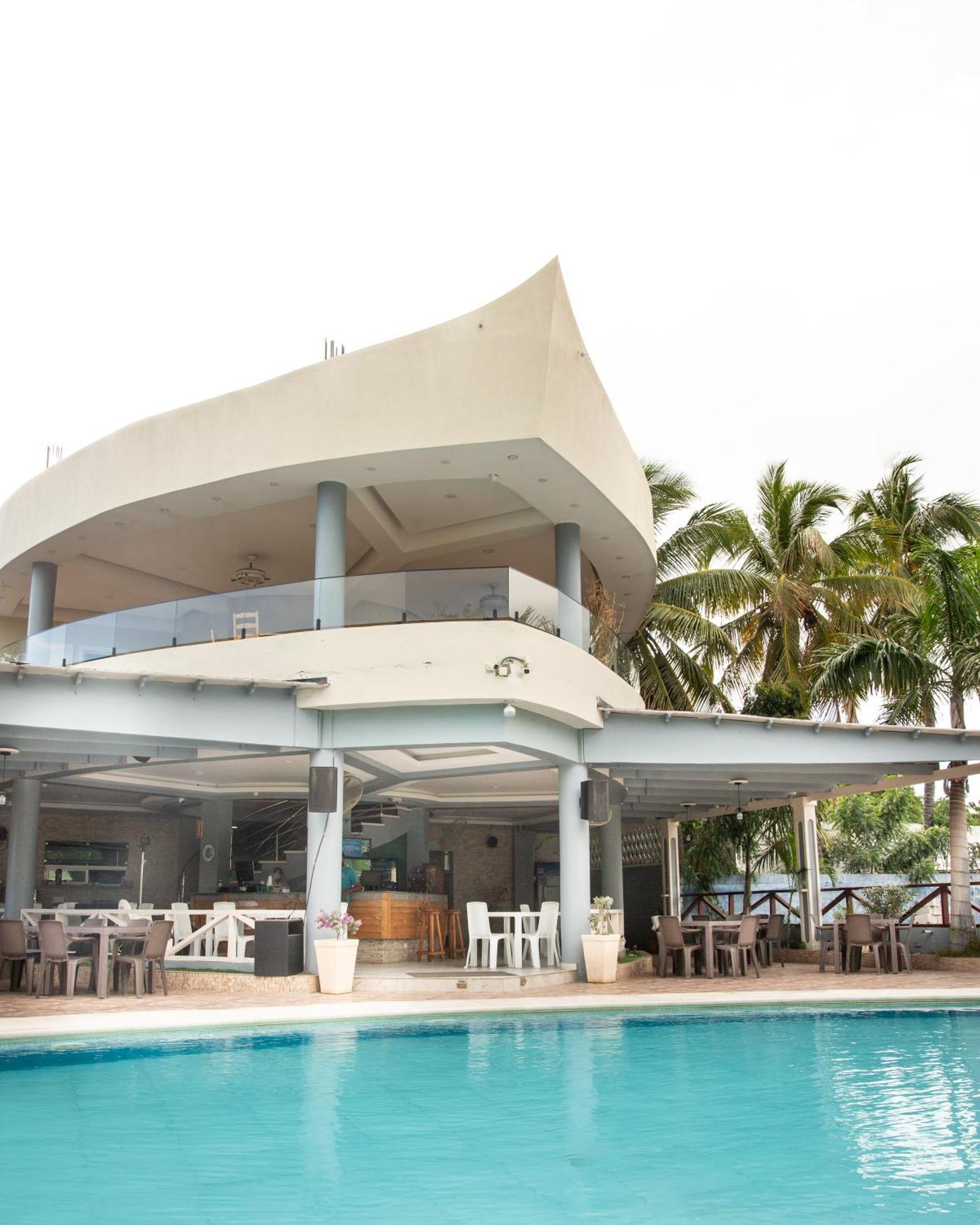 Hotel El Barco Compostela de Azua 外观 照片